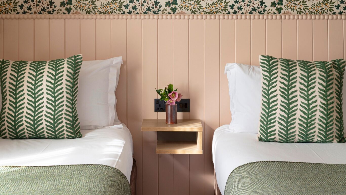 The Ashe Standard Room (4)